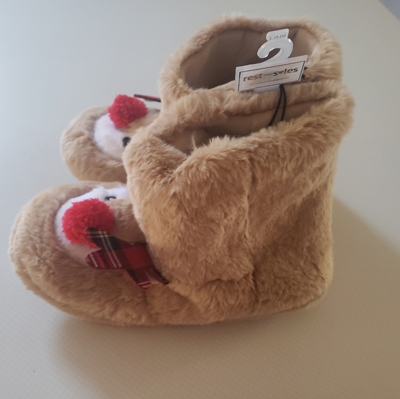Just In: New Fluffy Reindeer Holiday Slippers - Picture 6 of 9